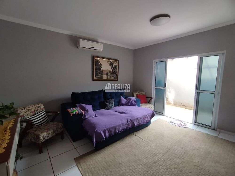 Casa, 3 quartos, 111 m² - Foto 2