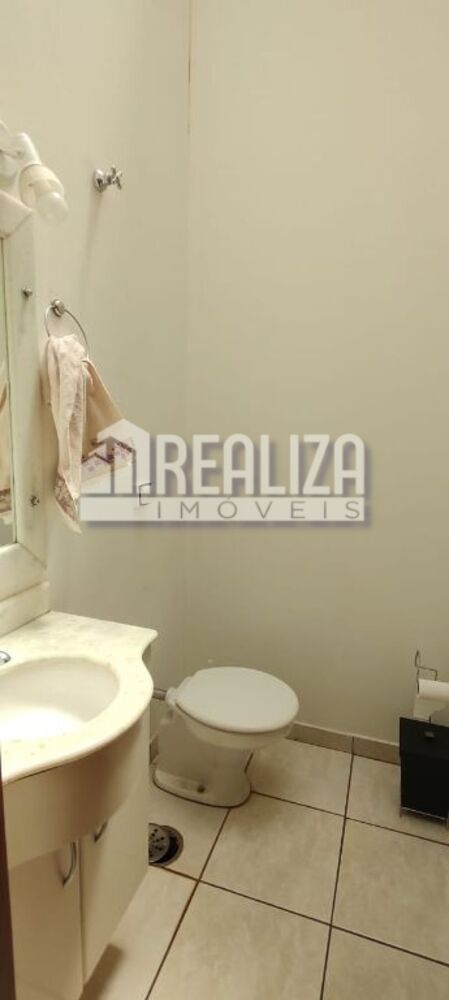 Casa à venda com 6 quartos, 230m² - Foto 12