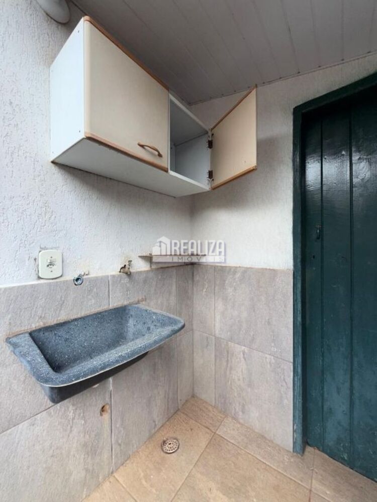 Casa à venda com 2 quartos, 55m² - Foto 5