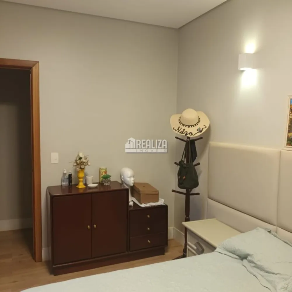 Casa, 3 quartos, 230 m² - Foto 12