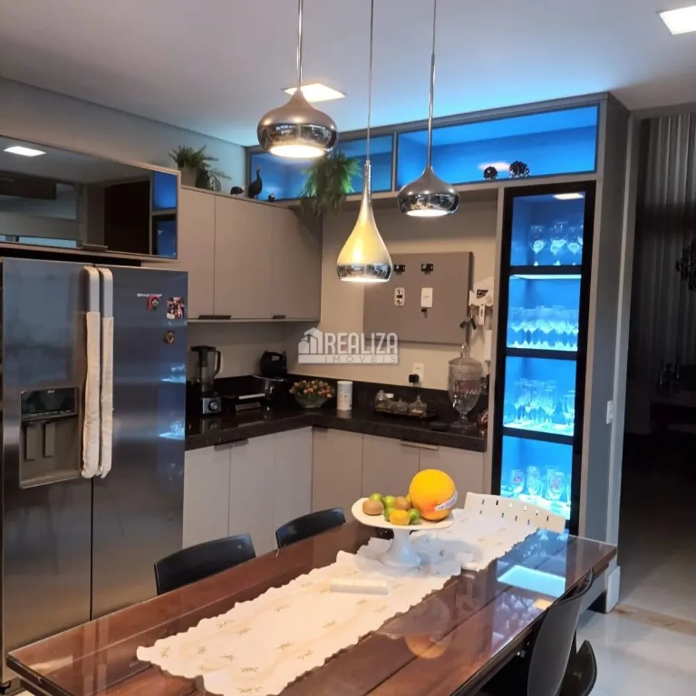 Casa, 3 quartos, 230 m² - Foto 11