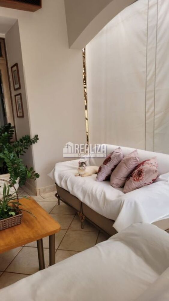 Casa à venda e aluguel com 5 quartos, 376m² - Foto 7