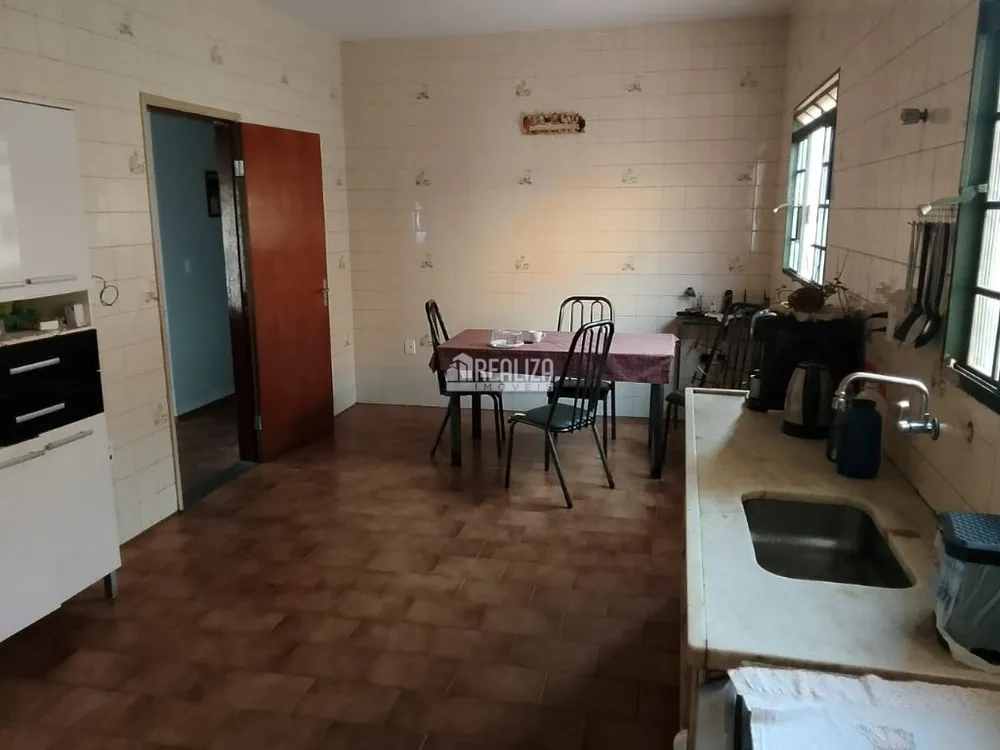 Casa, 3 quartos, 166 m² - Foto 1