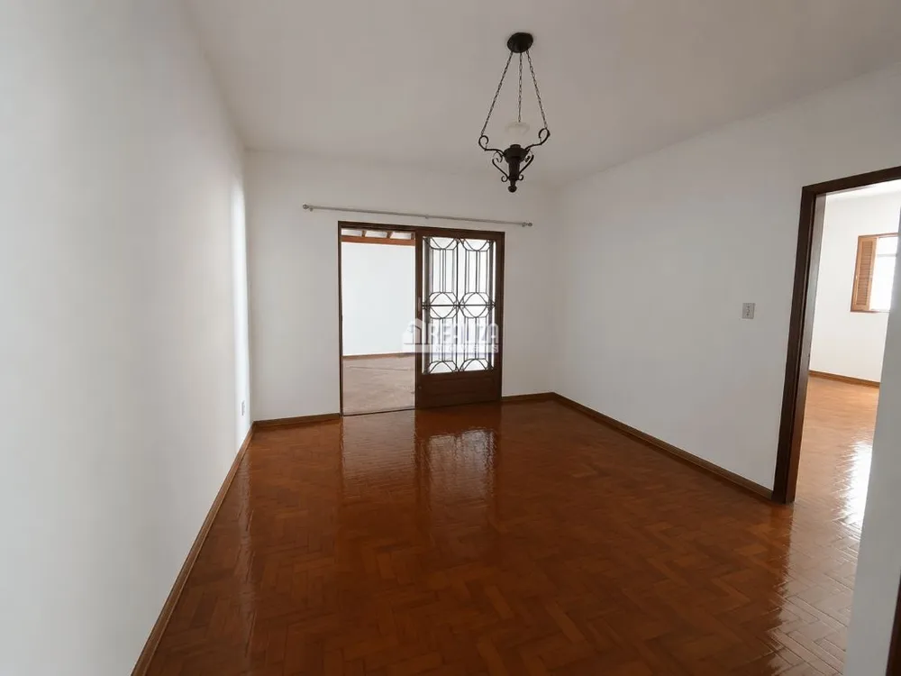 Casa, 2 quartos, 176 m² - Foto 1