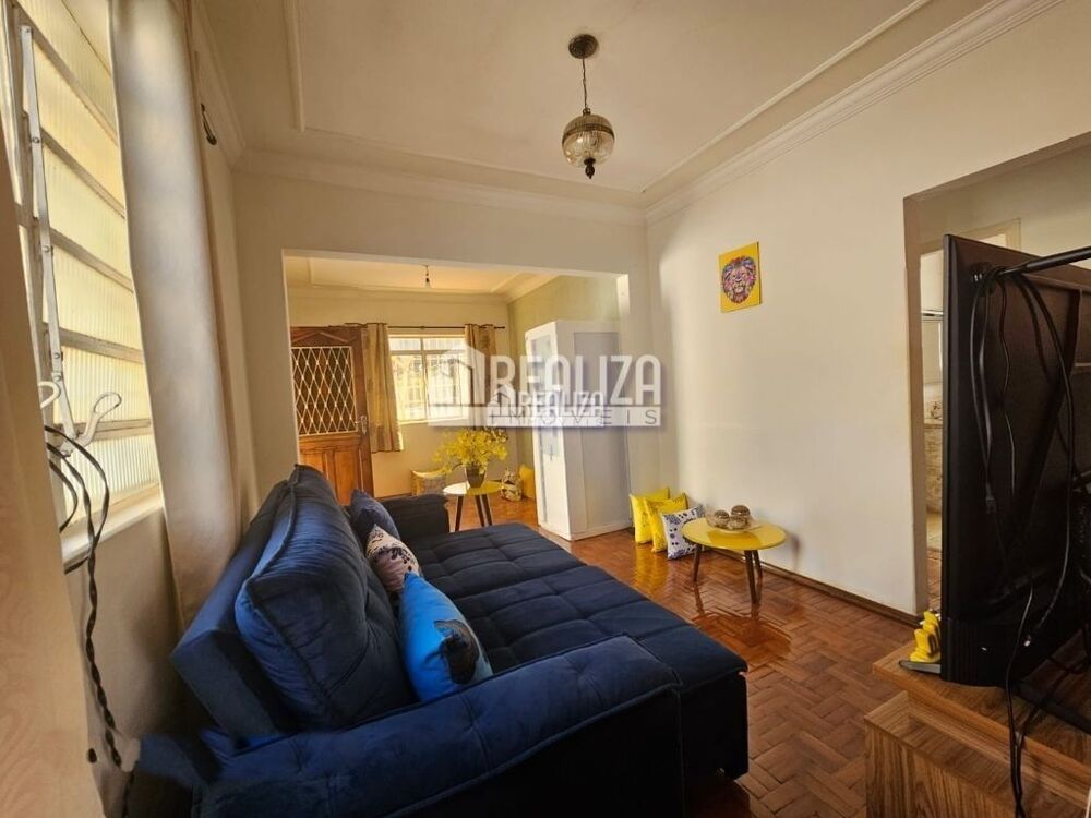 Casa à venda com 2 quartos, 90m² - Foto 5