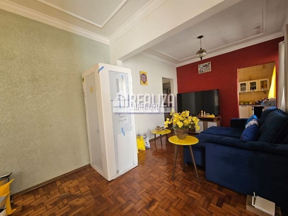 Casa à venda com 2 quartos, 90m² - Foto 3