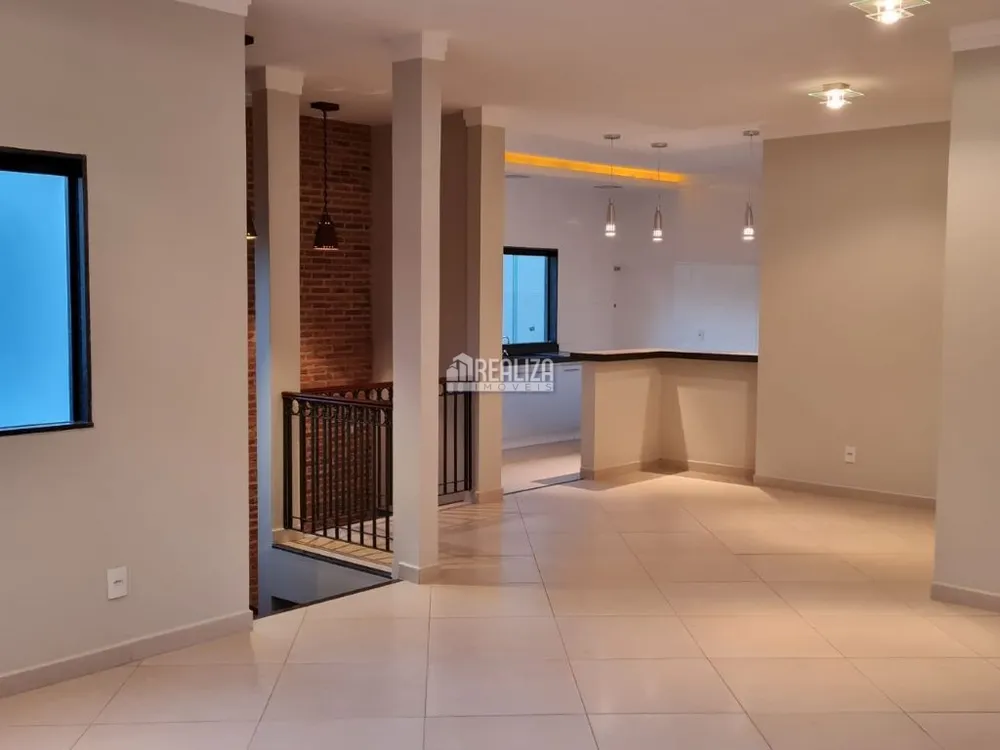 Casa, 3 quartos, 318 m² - Foto 4