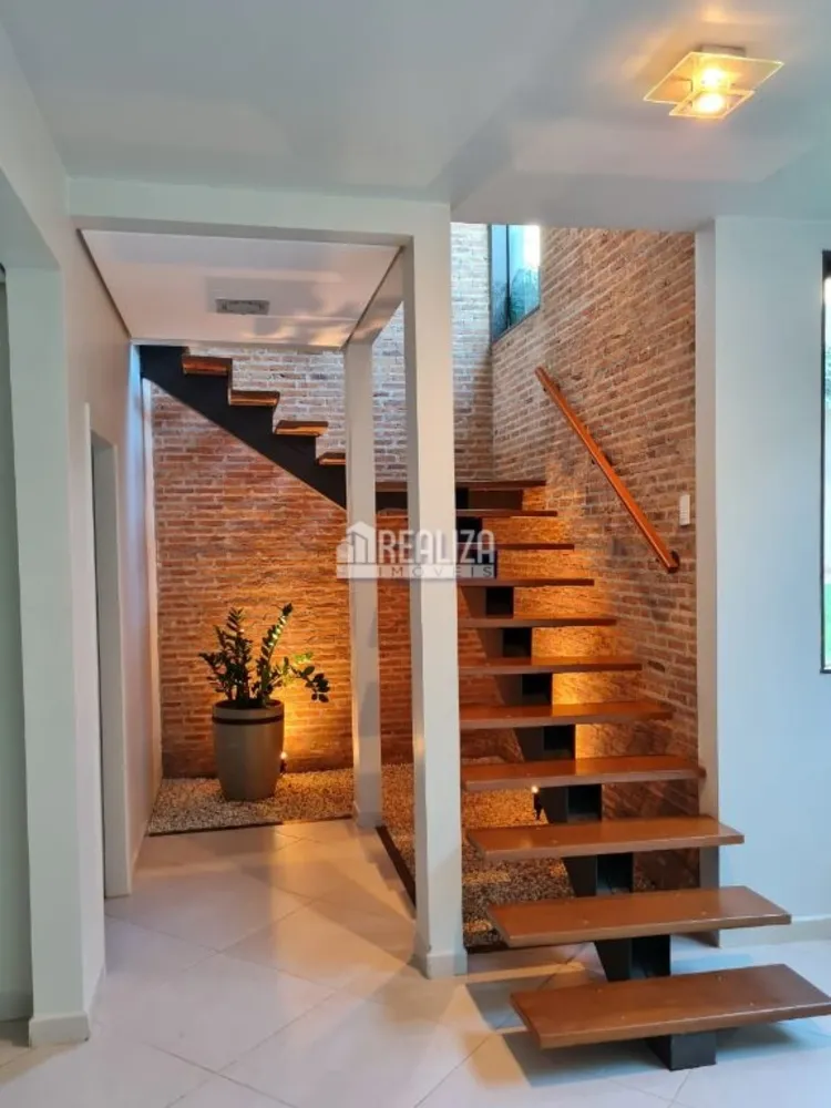 Casa, 3 quartos, 318 m² - Foto 2