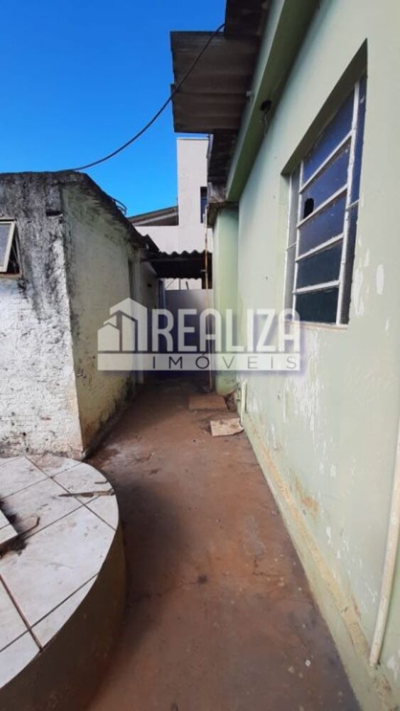 Casa à venda com 3 quartos, 150m² - Foto 4