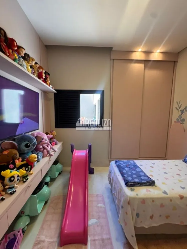 Casa, 3 quartos, 220 m² - Foto 2