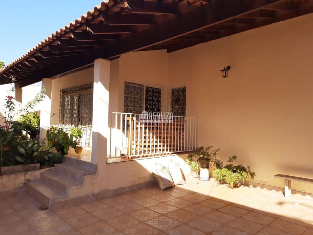 Casa, 3 quartos, 228 m² - Foto 4