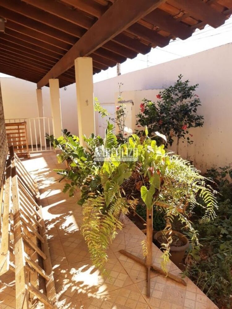 Casa, 3 quartos, 228 m² - Foto 11