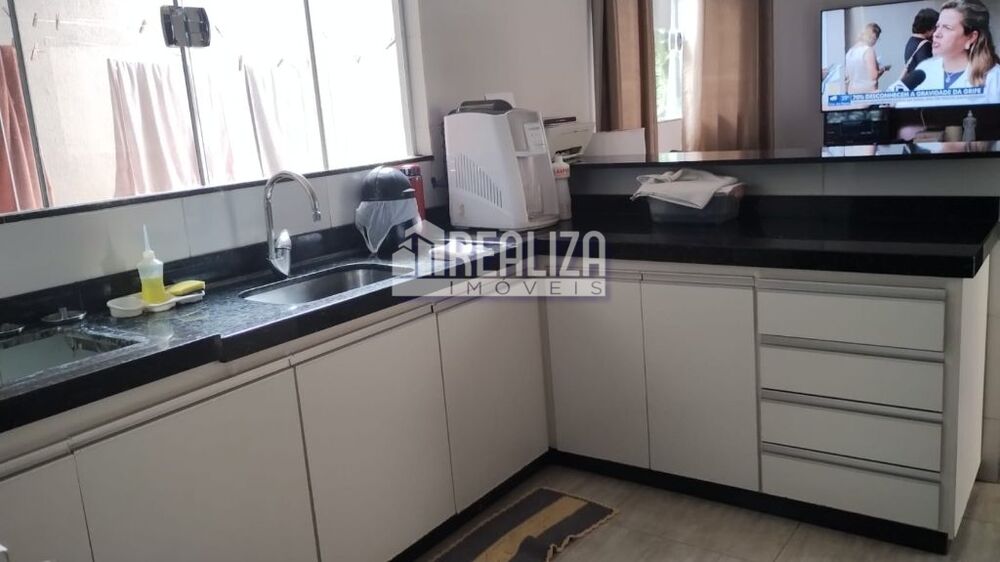Casa, 3 quartos, 200 m² - Foto 4