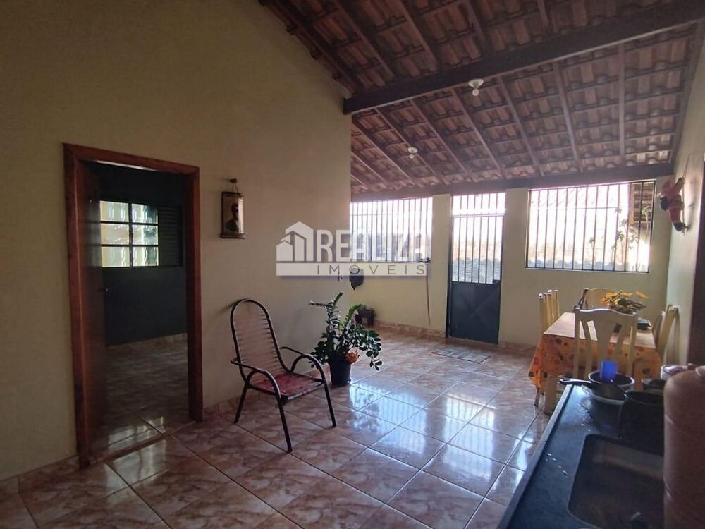 Casa, 4 quartos, 102 m² - Foto 2