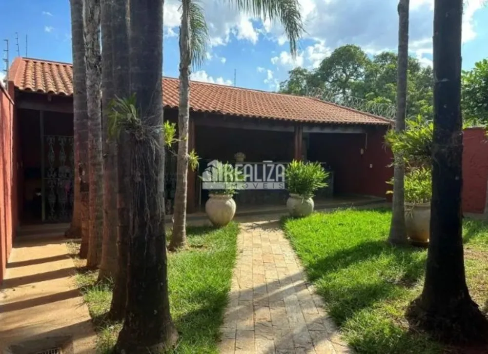Casa, 3 quartos, 225 m² - Foto 2