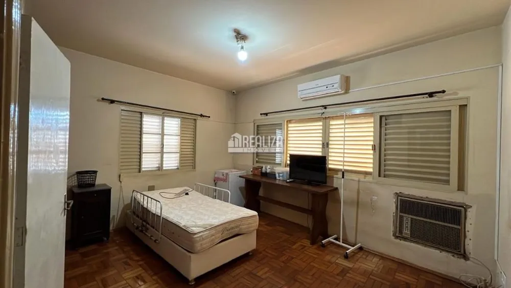 Casa, 6 quartos, 500 m² - Foto 4