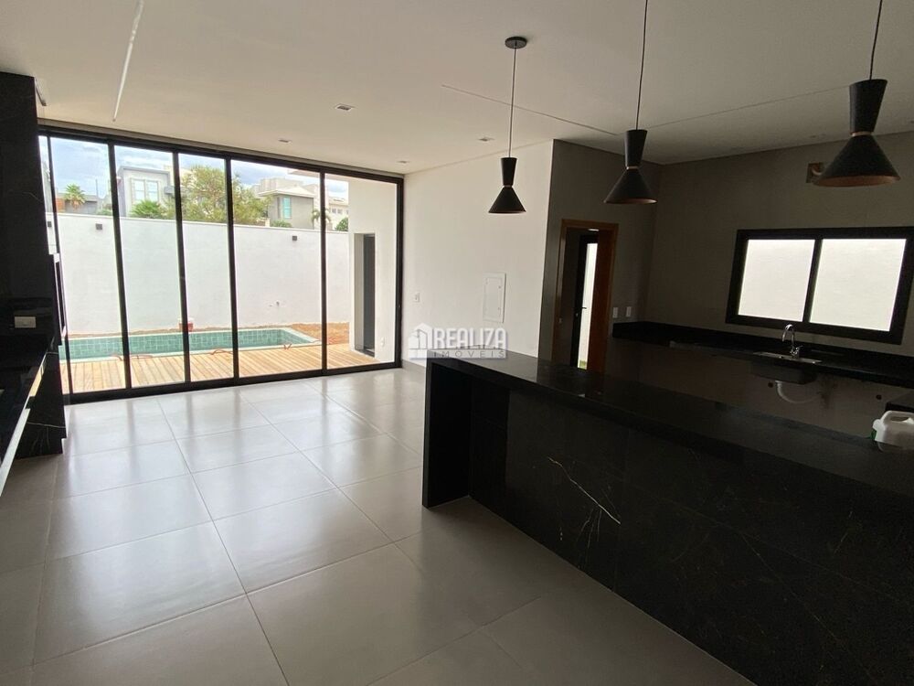 Casa, 3 quartos, 215 m² - Foto 9