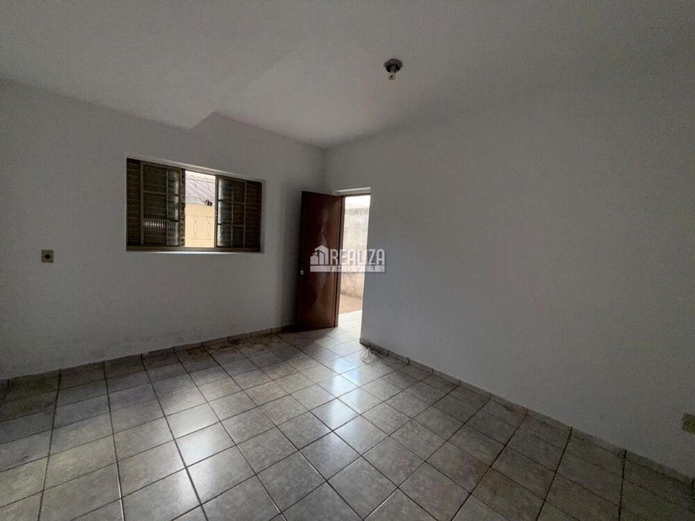 Casa, 2 quartos, 185 m² - Foto 12