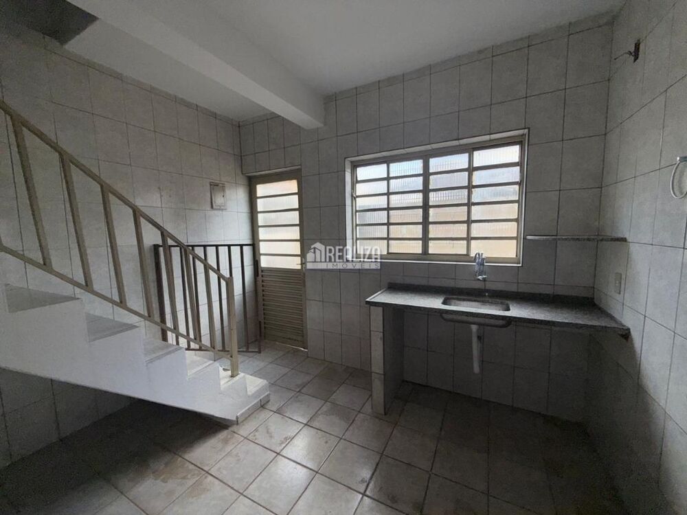 Casa, 2 quartos, 185 m² - Foto 8