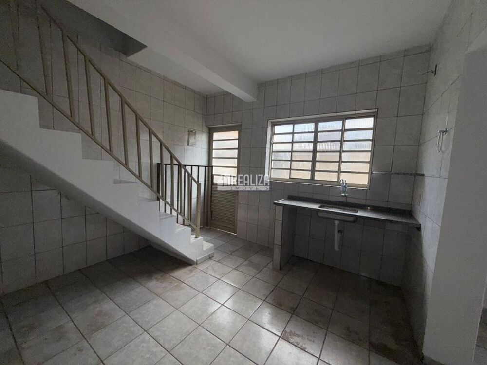 Casa, 2 quartos, 185 m² - Foto 7
