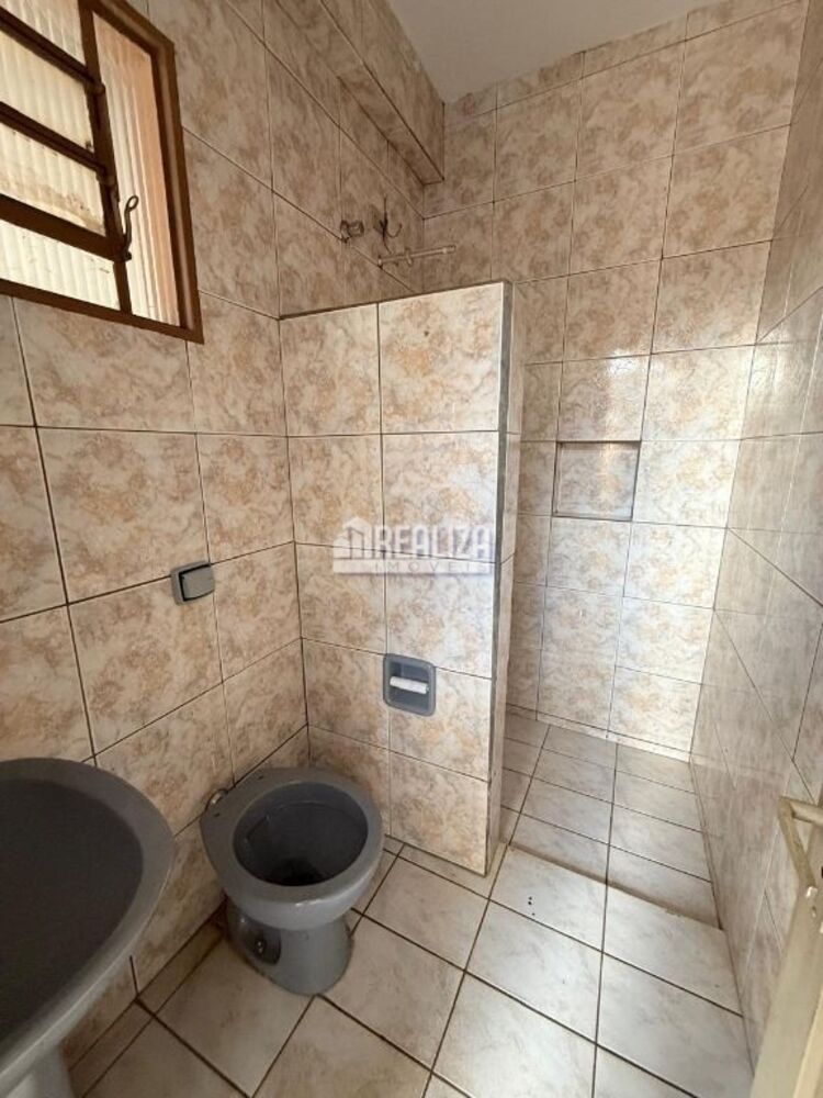 Casa, 2 quartos, 185 m² - Foto 1