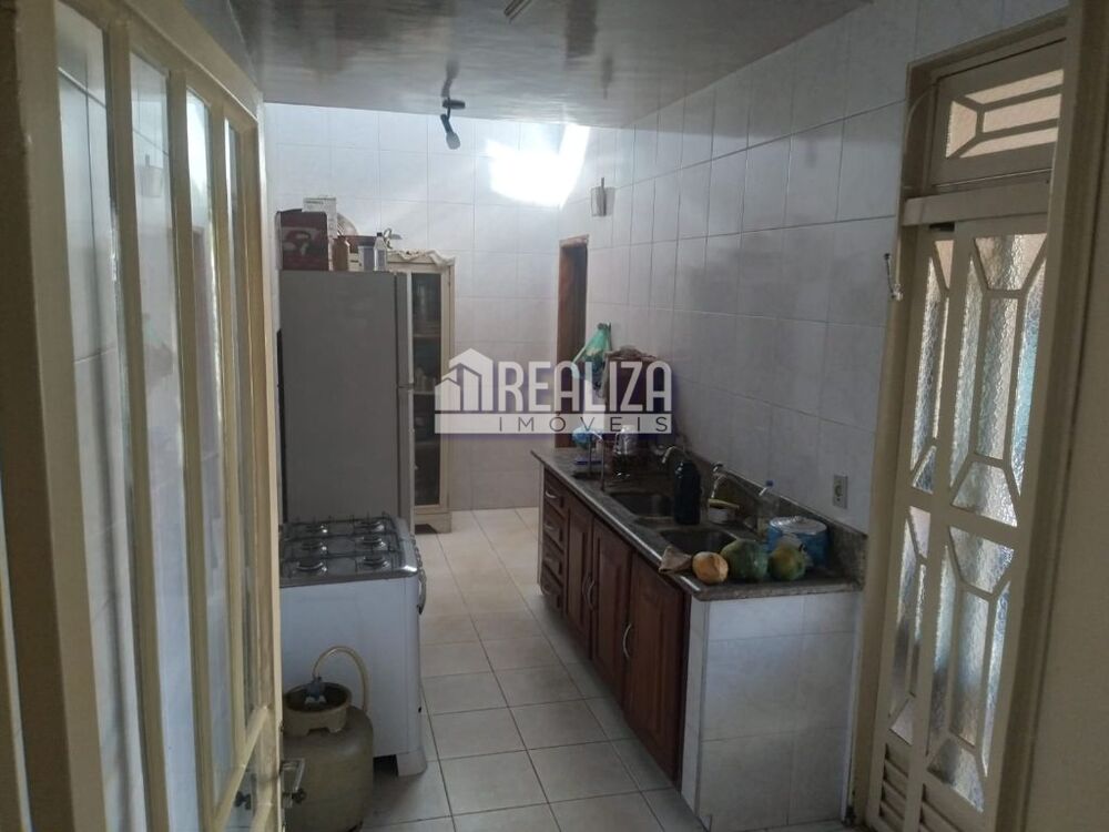 Casa, 3 quartos, 200 m² - Foto 1