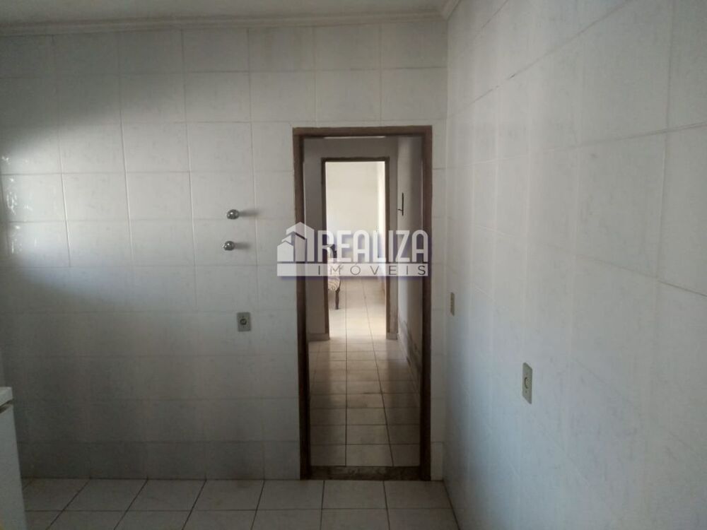 Casa, 3 quartos, 200 m² - Foto 3