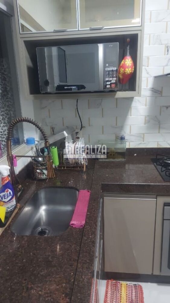 Casa à venda com 2 quartos, 53m² - Foto 2
