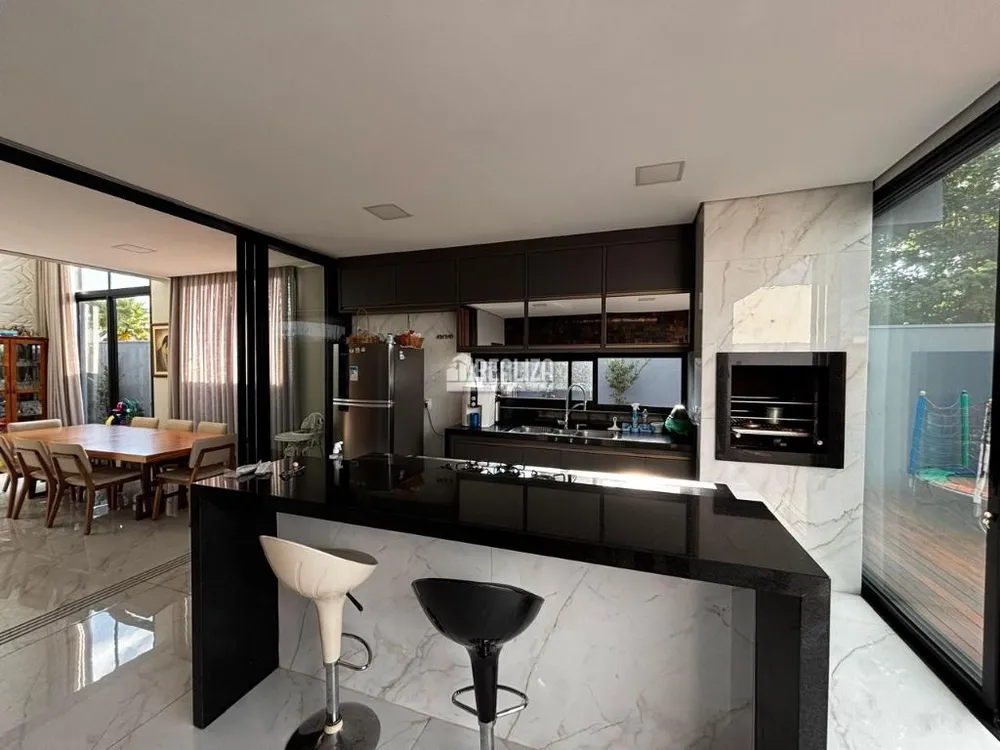 Casa, 4 quartos, 330 m² - Foto 21