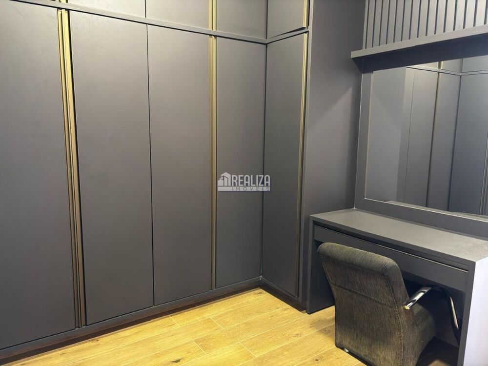 Casa, 4 quartos, 330 m² - Foto 4