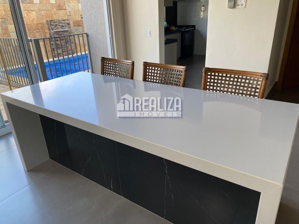 Casa à venda com 4 quartos, 221m² - Foto 6