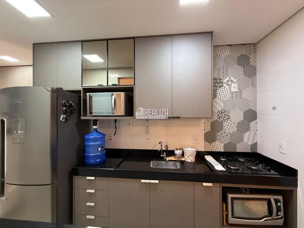 Apartamento à venda com 2 quartos, 57m² - Foto 2