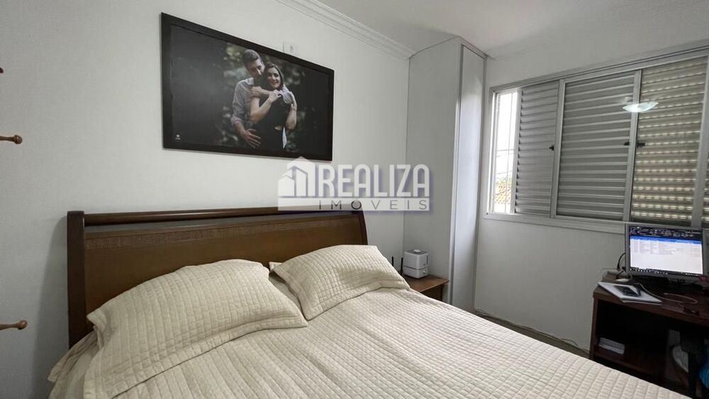 Apartamento à venda com 3 quartos, 100m² - Foto 3