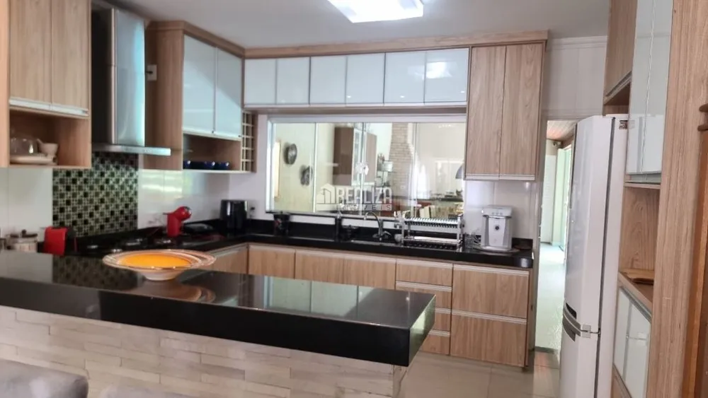 Casa, 3 quartos, 185 m² - Foto 2