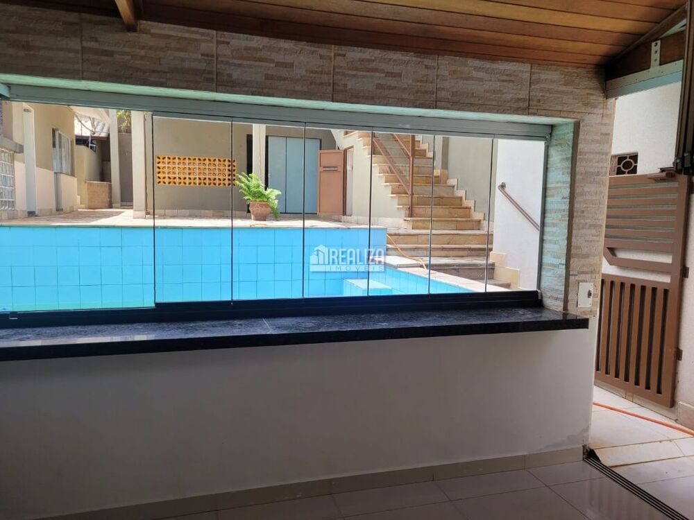 Casa à venda com 3 quartos, 245m² - Foto 7