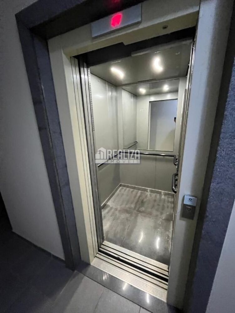 Apartamento à venda com 2 quartos, 50m² - Foto 2