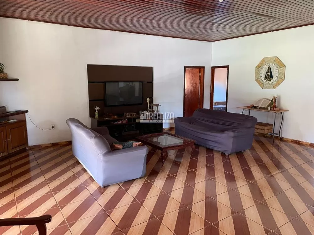 Chácara, 3 quartos, 840 m² - Foto 4