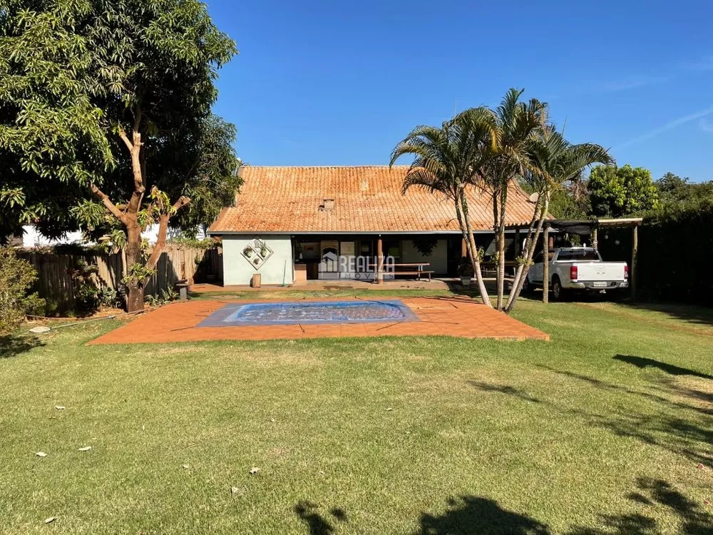 Chácara, 3 quartos, 840 m² - Foto 1