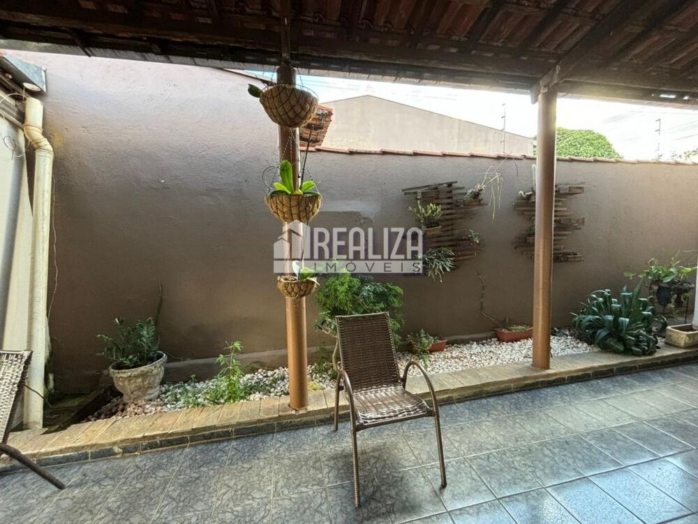 Casa à venda com 3 quartos, 136m² - Foto 4