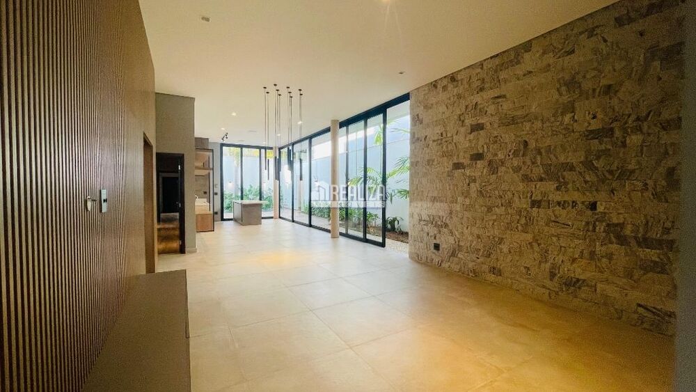 Casa, 4 quartos, 240 m² - Foto 2