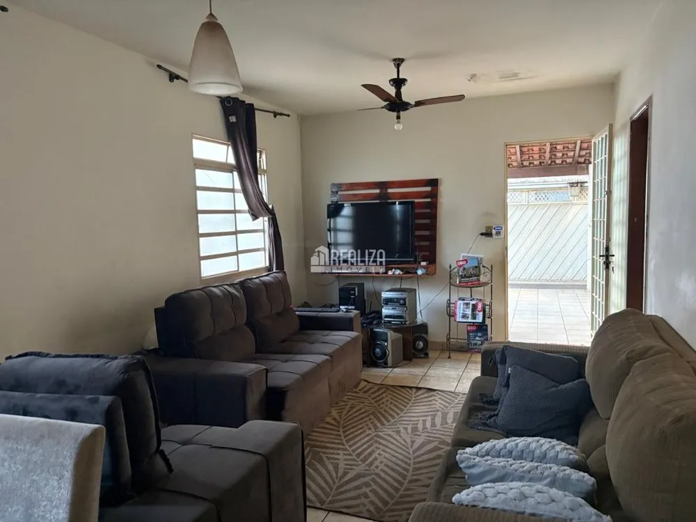 Casa, 3 quartos, 108 m² - Foto 2