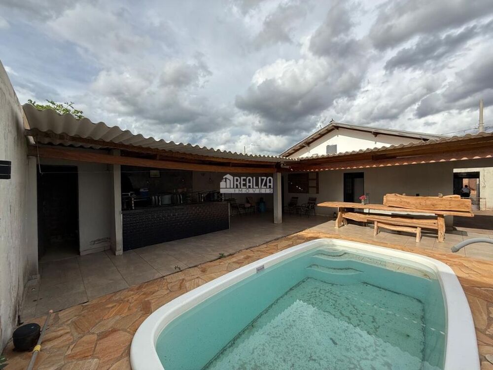 Casa, 2 quartos, 52 m² - Foto 1