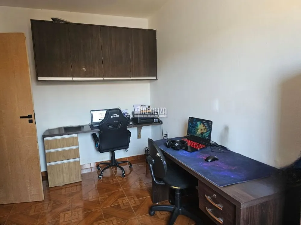 Casa, 4 quartos, 227 m² - Foto 3