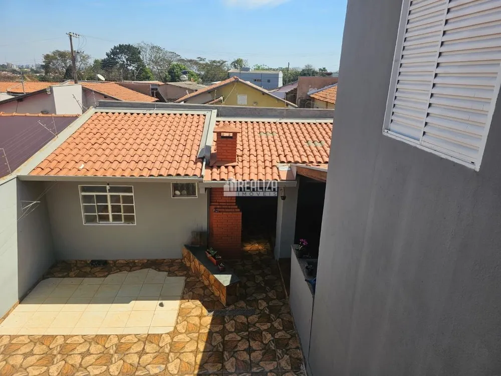 Casa, 4 quartos, 227 m² - Foto 1
