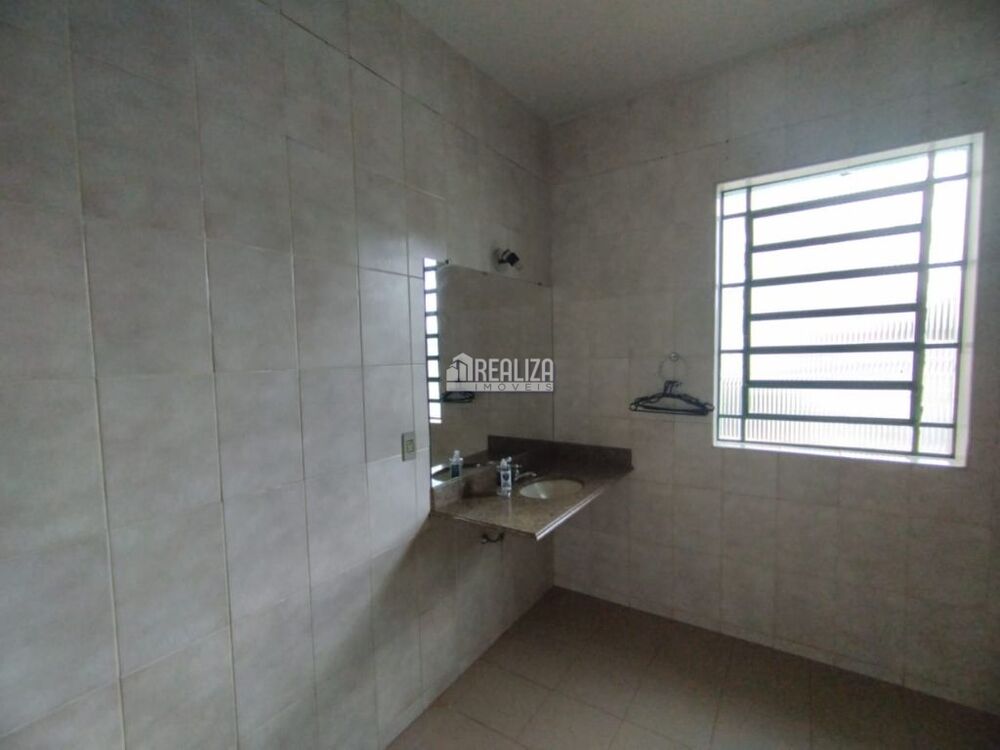 Casa à venda com 3 quartos, 190m² - Foto 11