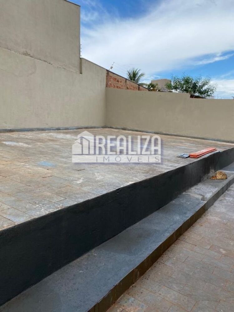 Casa à venda com 4 quartos, 200m² - Foto 7