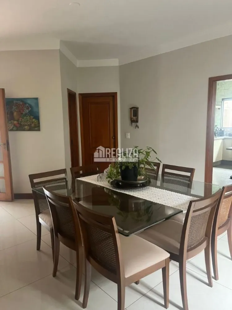 Casa, 3 quartos, 228 m² - Foto 6