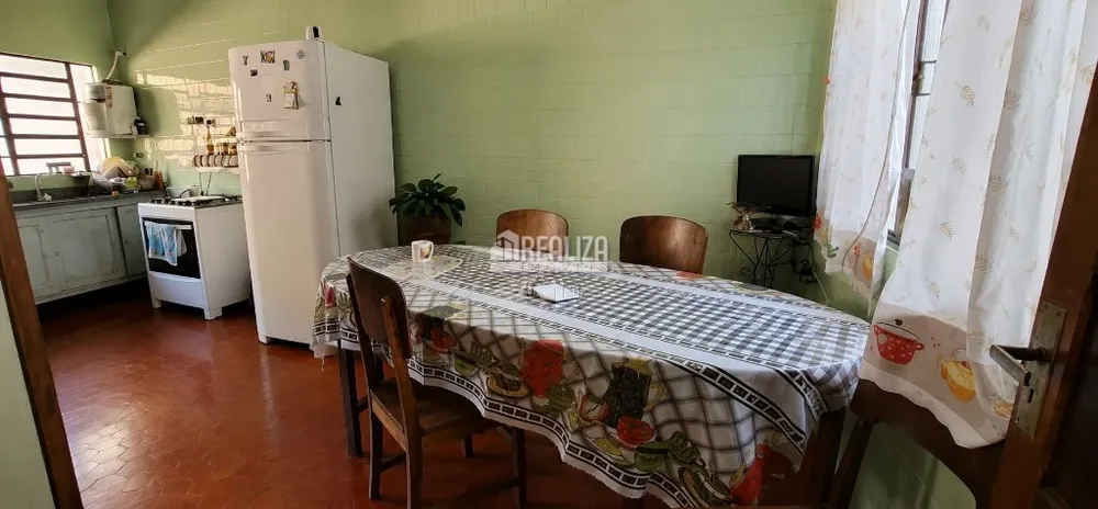 Casa, 3 quartos, 214 m² - Foto 4