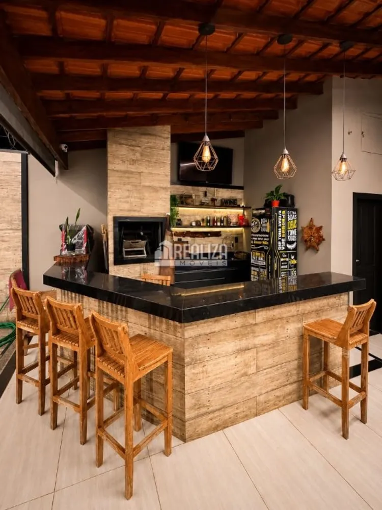 Casa, 3 quartos, 158 m² - Foto 1