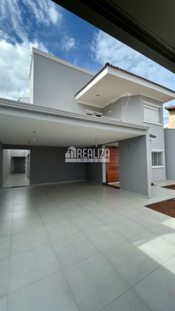 Casa, 3 quartos, 344 m² - Foto 1